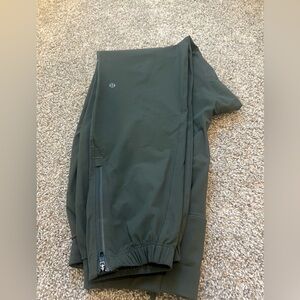 Lulu lemon surge jogger